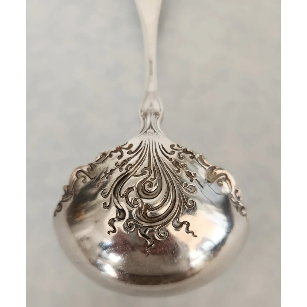 BEAUTIFUL ANTIQUE SOUP PUNCH LADLE SILVER ELEGANT & UNIQUE Rogers Hamilton 1890s